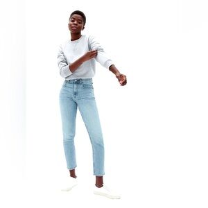 Everlane Cheeky Ankle Jeans in Sky Blue